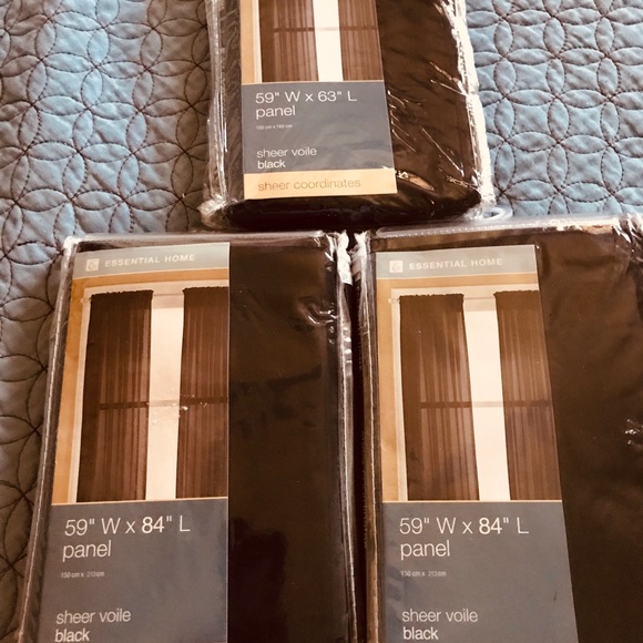 Curtains - Picture 4 of 4